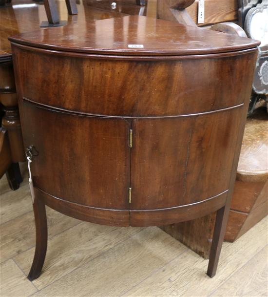 A George III mahogany corner washstand, h.81cm